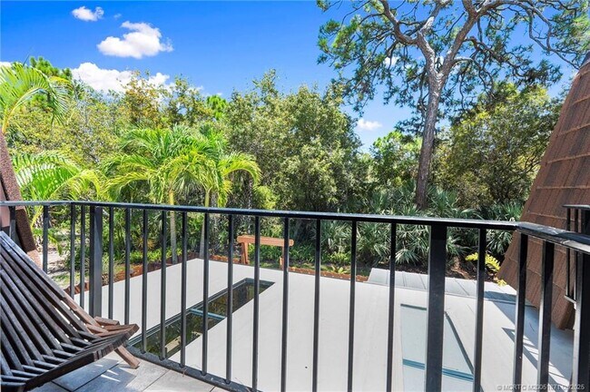 Building Photo - 5616 SE Riverboat Dr