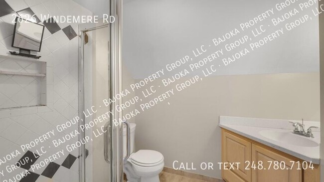 Building Photo - 2626 Windemere Rd