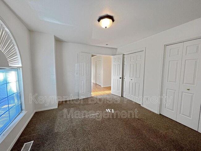 Building Photo - 759 S Coral Pl