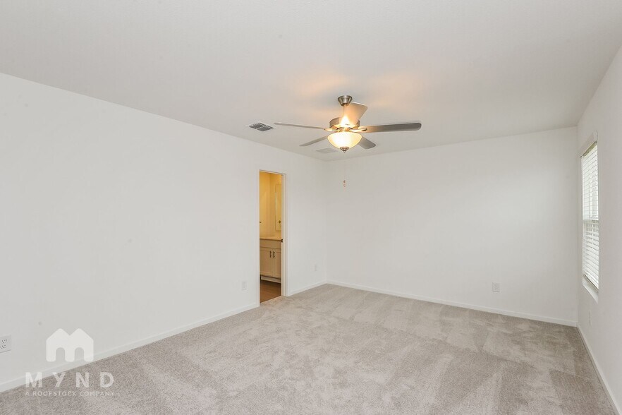 Building Photo - 2721 Mistwood Dr