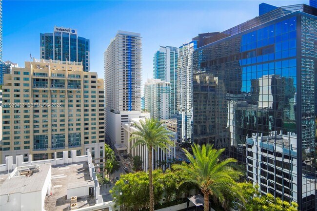 Building Photo - 1080 Brickell Ave