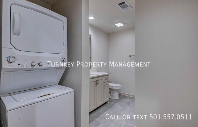 Building Photo - 915 North Street