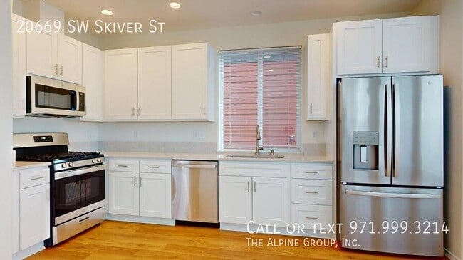 Building Photo - 20669 SW Skiver St