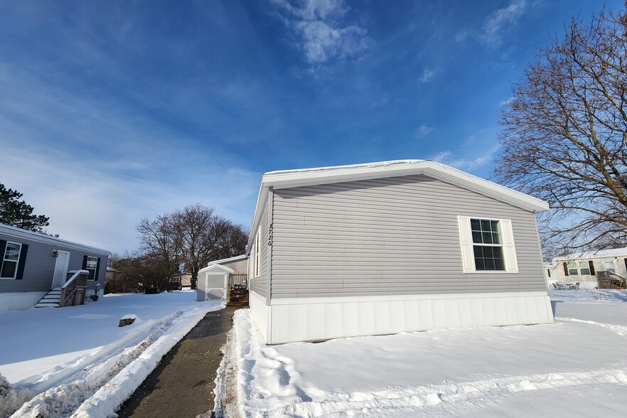 Building Photo - 3726 Birch St