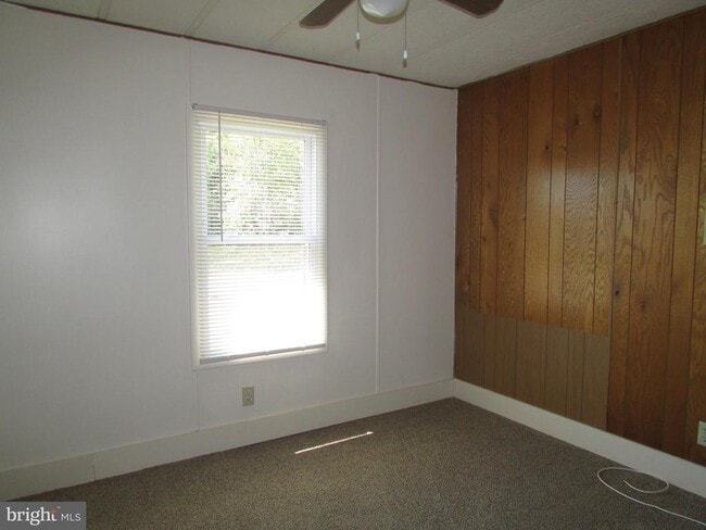 Building Photo - 14446 Slim St