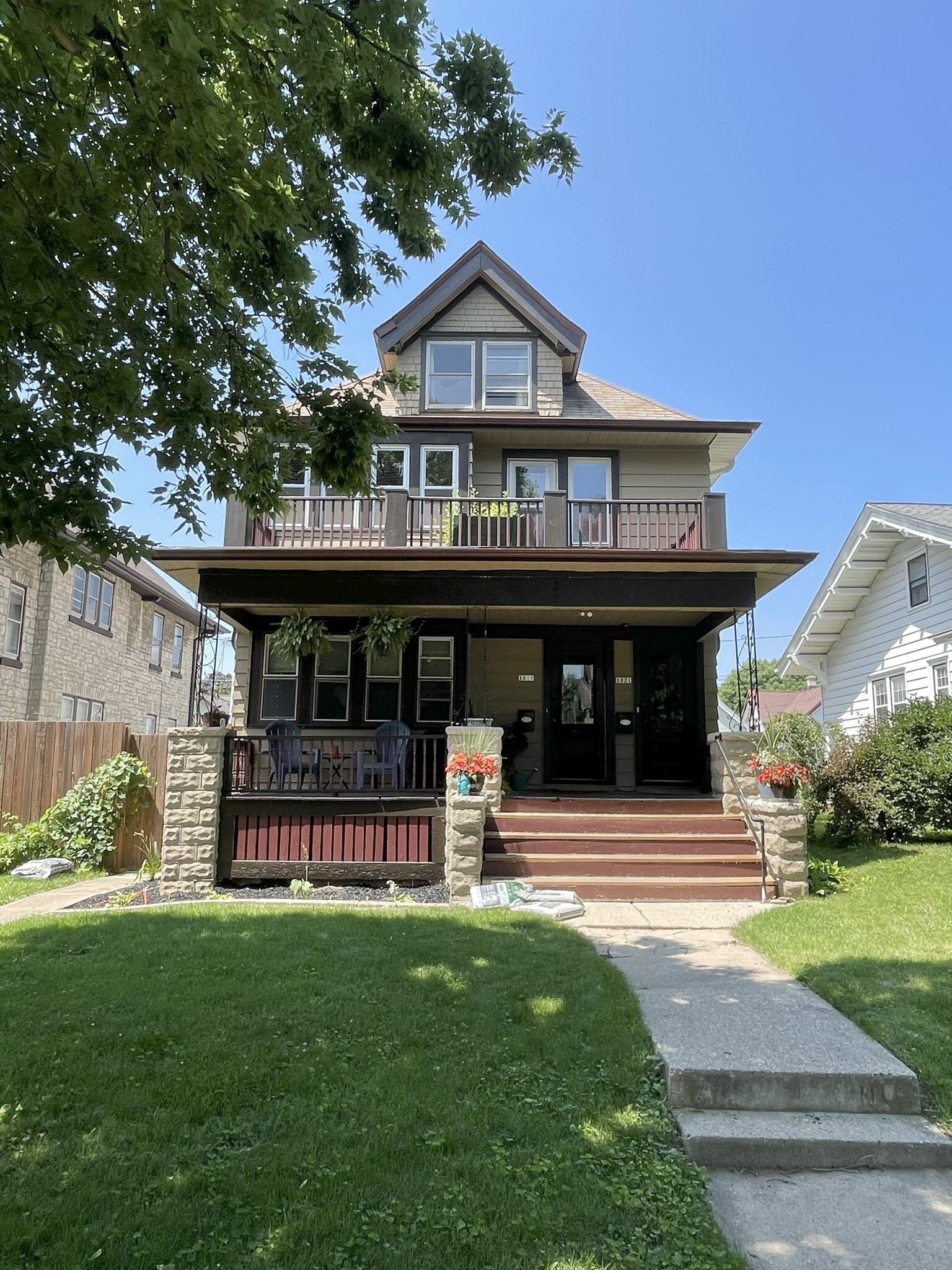 Building Photo - 1819 N 51st St