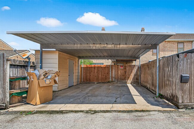 Building Photo - 4064 Belle Park Dr