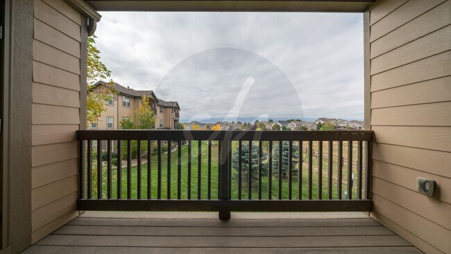 Building Photo - Beautiful two-bedroom condo with gorgeous ...