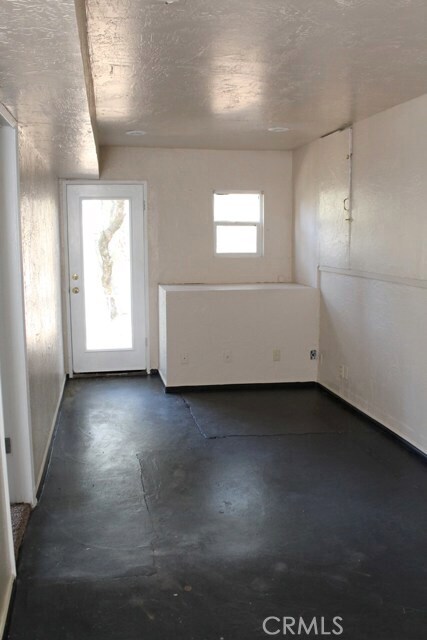 Building Photo - 20995 Powder Horn Rd