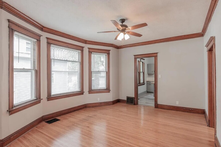 Building Photo - 2025 F St