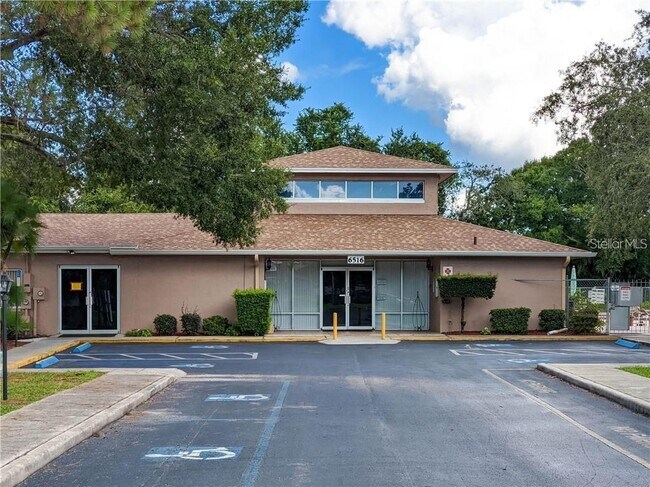Building Photo - 4826 Myrtle Oak Dr