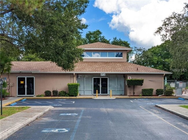 Building Photo - 4908 Myrtle Oak Dr