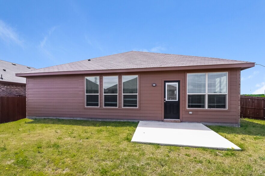 Building Photo - 1001 Doe Meadow Dr