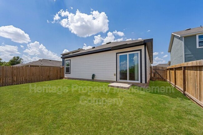 Building Photo - 8718 Broad Wing Dr