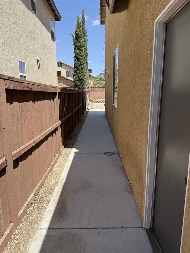 Building Photo - 12394 Freeport Dr