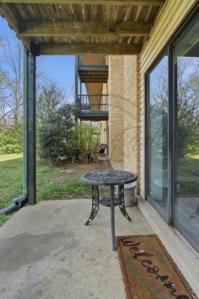 Building Photo - SPRING SPECIAL!! FIRST MONTH FREE on this Two Bedroom Condo, Garden Level with Washer/Dryer Hook ...