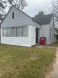 Building Photo - 643 Heard Ave