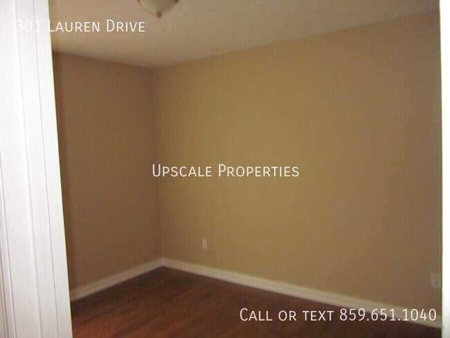 Building Photo - 301 Lauren Dr