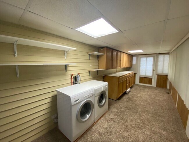 Building Photo - Kings Rows Estates 55+ community - 6 month...