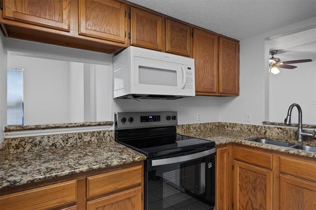 Building Photo - 2602 Alcott Ln