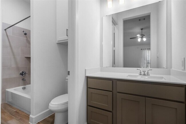 Building Photo - 706 Carina Gaze Ct