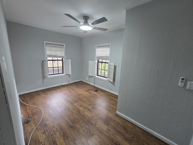 Building Photo - 1307 Point Peter Rd