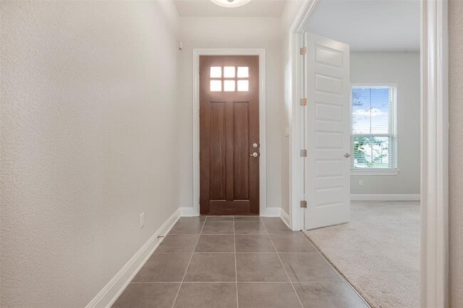 Building Photo - 4620 Katherine Dr