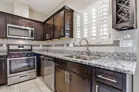 Building Photo - 456 Prime Desert Dr