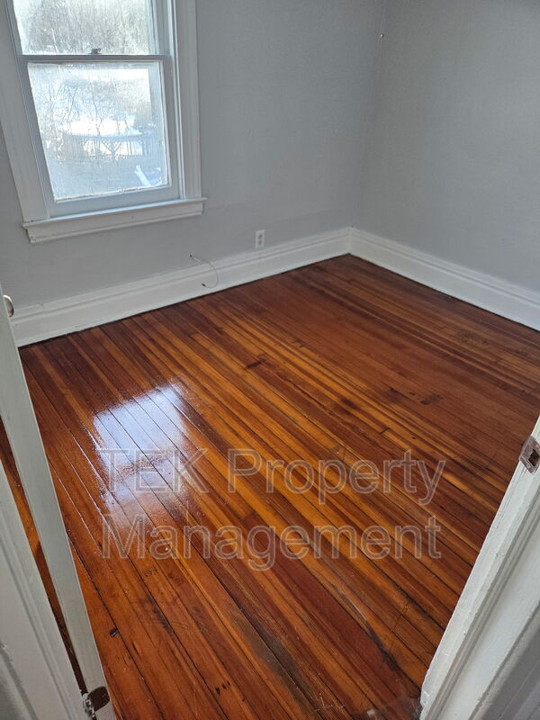 Building Photo - 541-543-543 Remington St