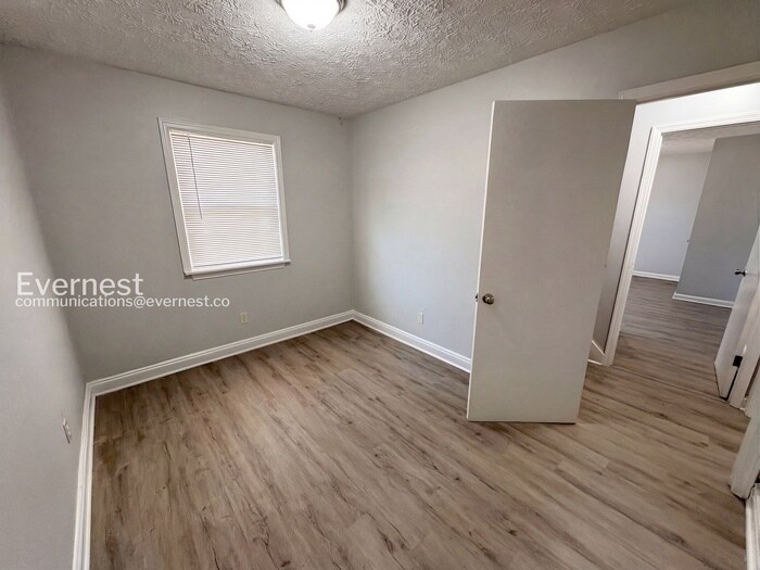 Building Photo - 426 Park Ridge Cir