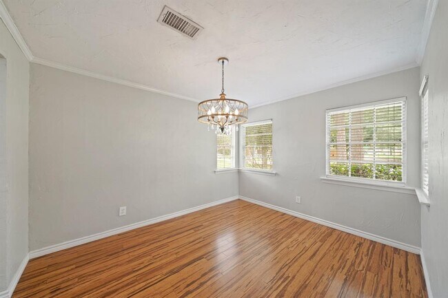 Building Photo - 10602 Willowisp Dr