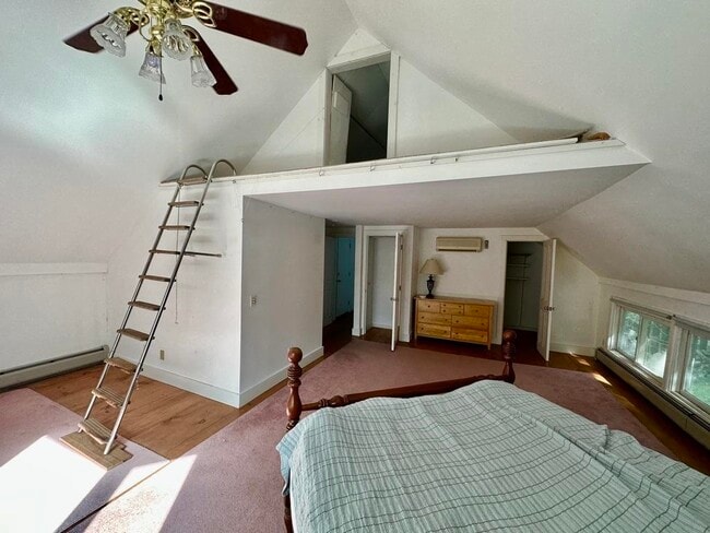 Building Photo - 43 Pleasant St