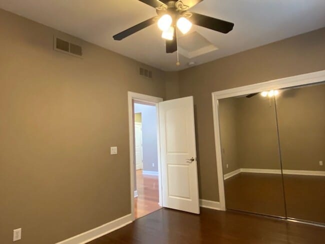 Building Photo - Lincoln Crossing 6 bedroom home with new carpet!