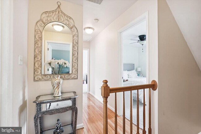 Building Photo - 4555 Lantern Pl