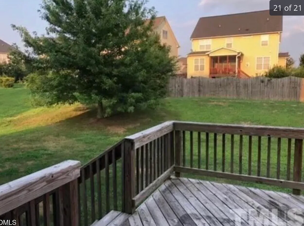 Building Photo - Room in House on Brintons Cottage St