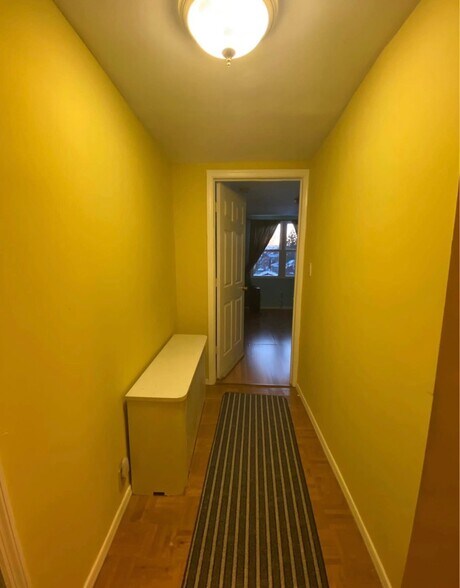 Building Photo - 159 S 4th Ave