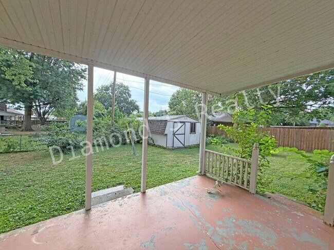 Building Photo - 3417 S Virginia Ave