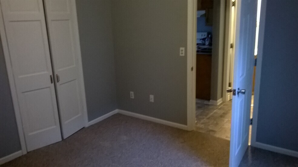 Bedroom - 759 Veto St NW