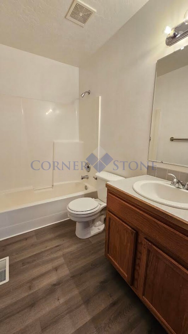 Building Photo - Nampa Home with RV Parking!