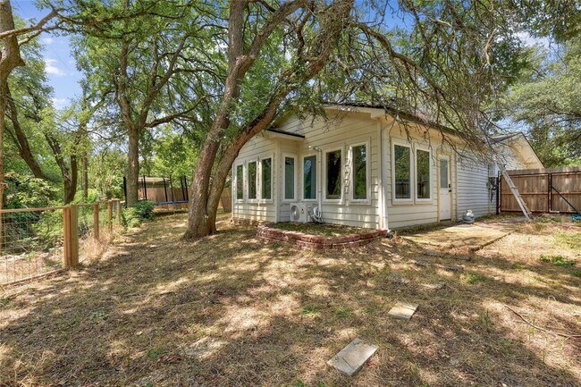 Building Photo - 5209 Kings Hwy
