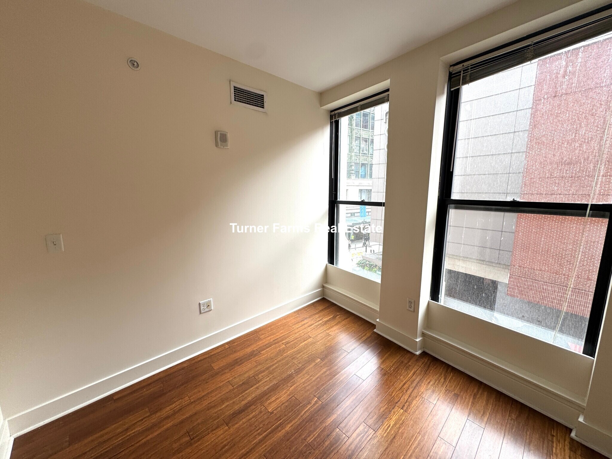 Building Photo - 10 Winter St