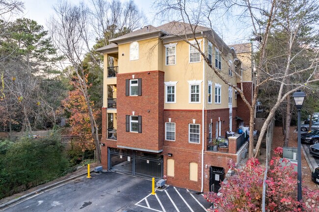 Building Photo - Brookside Garden Hills