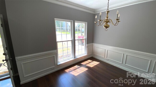 Building Photo - 127 Meadow Pond Ln