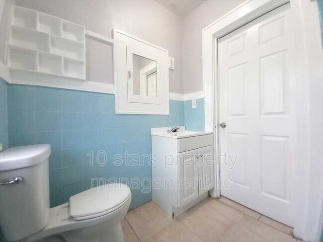 Building Photo - 3450 13th Ave S