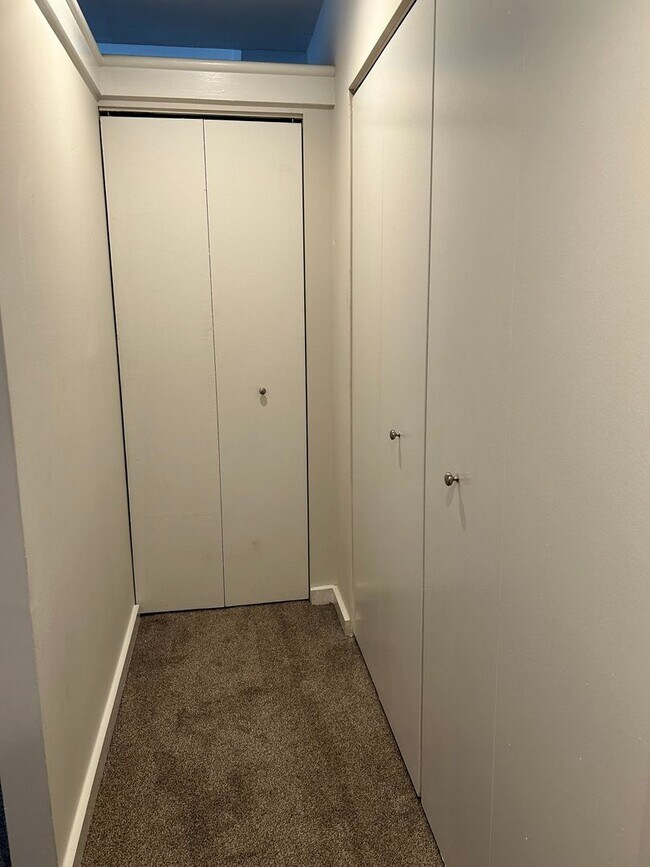 Building Photo - Welcome to Urban Elegance in the Heart of Historic Old City, Philadelphia