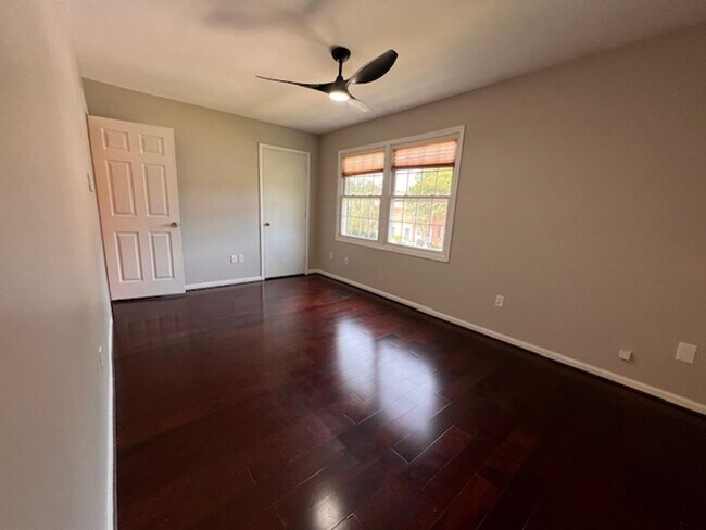 Building Photo - 8501 Westover Ct