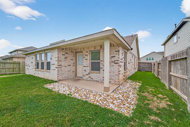 Building Photo - 5415 Tourmaline Wy