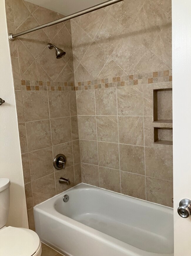 Building Photo - 6531 S Albion Way