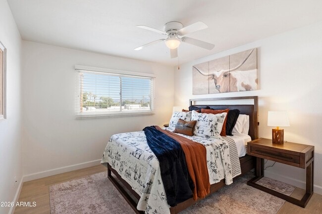 Building Photo - 8107 E Vista Dr