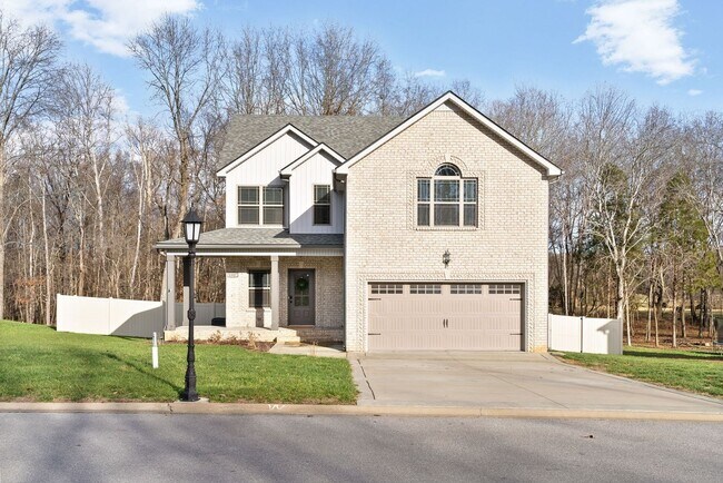 Building Photo - 3 Bed 2/2 Bath home nestled on an Acre of ...